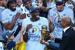 新赛季篮球：申京调整投篮策略，施罗德状态分析，火箭队签约杜兰特与球队新动态